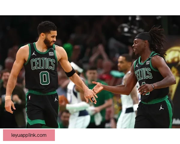 詹姆斯复出后全力适应东契奇里夫斯打造新型核心组合