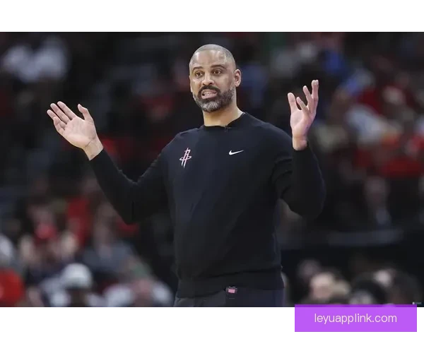 弗朗西斯称乌度卡为火箭注入强硬与坚韧 现有阵容下已展现出色执教能力